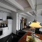 With 3 Bedrooms Διαμέρισμα