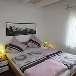 Διαμέρισμα With 3 Bedrooms