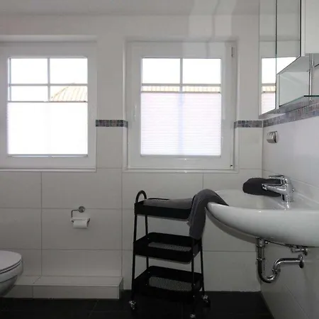 Апартаменты With 3 Bedrooms *