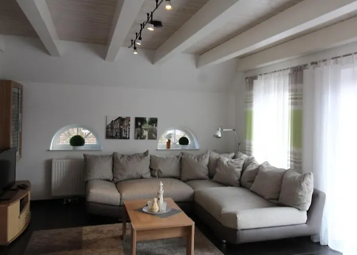 With 3 Bedrooms Apartament *